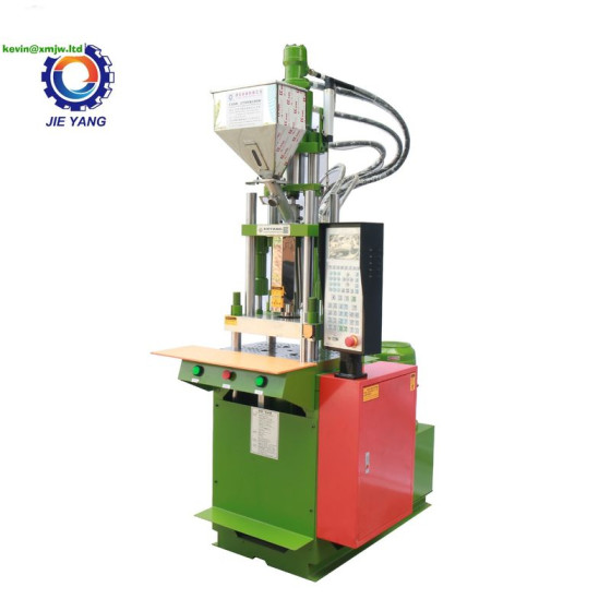 Plastic VGA Cable UK Plug Injection Molding Machine Making Machine